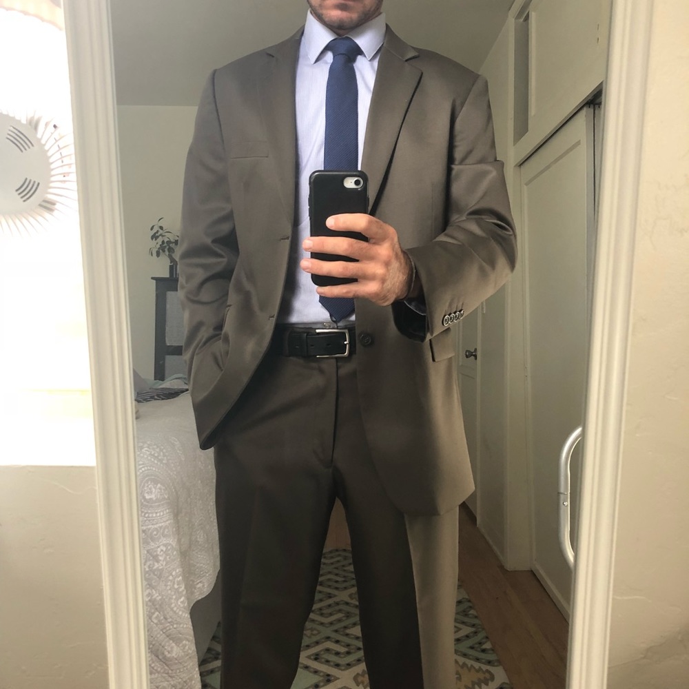 Olive Versini Modern Fit Suit